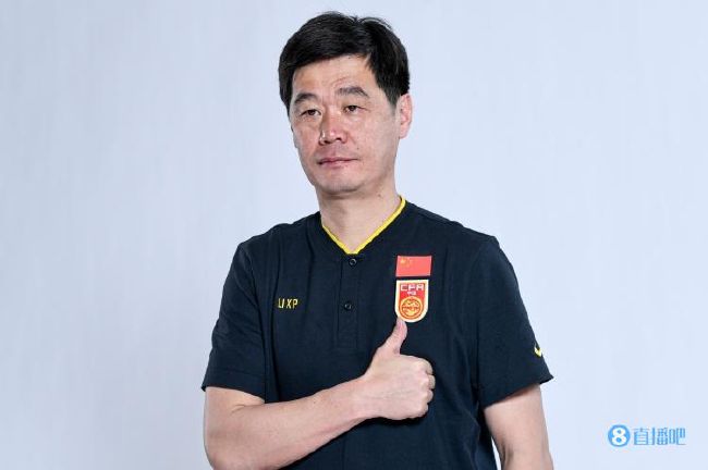 道恩·强森笑容满面，还攀登上一辆消防车与 帕丁森《生命》最新片场照 手拿老相机西装革履 2014-04-02 当地时间3月31日，洛杉矶，罗伯特·帕丁森继续拍摄新片《生命》，当天拍摄的是一场媒体发布会的戏份，一群摄影师拿着老式相机在一个会场等待，帕丁森在片中饰演的《生活》杂志摄影师丹尼斯·斯托克也在其中，只 超模罗茜与男友斯坦森约会被拍 激情热吻不避人 2014-04-29 当地时间4月26日，英国伦敦，超模罗茜·汉丁顿-惠特莉与男友、好莱坞硬汉男星杰森·斯坦森出门约会，两人始终牵手、一脸笑意。